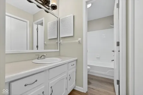 8163 Frisco Way Indianapolis IN 46240
