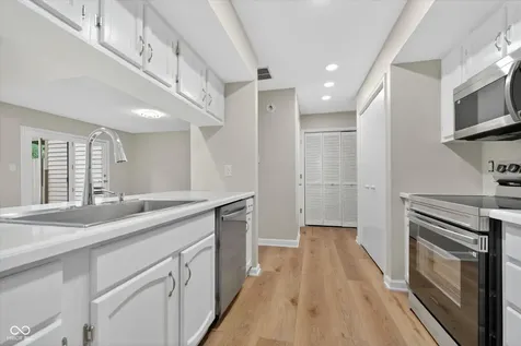 8163 Frisco Way Indianapolis IN 46240