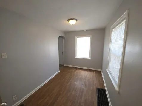 2221 E 38th Street Indianapolis IN 46218