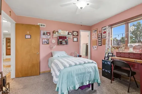 7010 E State Road 28 Elwood IN 46036