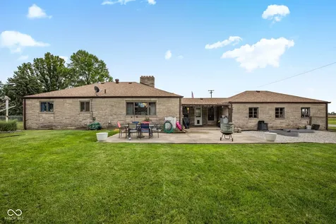 7010 E State Road 28 Elwood IN 46036
