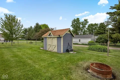 7010 E State Road 28 Elwood IN 46036