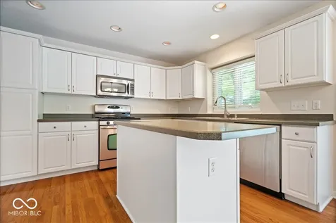 21168 Bayhill Court Noblesville IN 46062