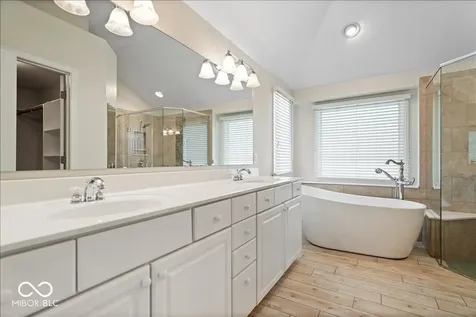 21168 Bayhill Court Noblesville IN 46062