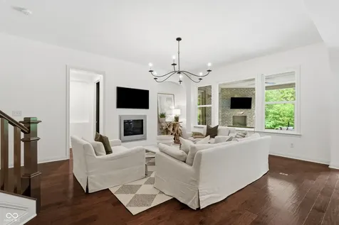 2837 E High Grove Circle Zionsville IN 46077