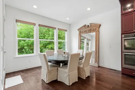 2837 E High Grove Circle Zionsville IN 46077