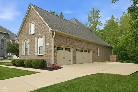 2837 E High Grove Circle Zionsville IN 46077