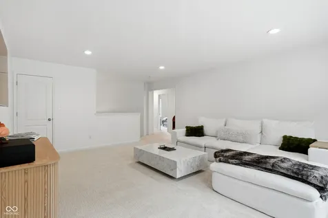 2837 E High Grove Circle Zionsville IN 46077