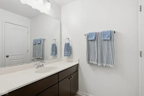 2837 E High Grove Circle Zionsville IN 46077