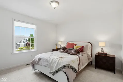 2837 E High Grove Circle Zionsville IN 46077