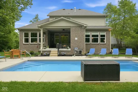 2837 E High Grove Circle Zionsville IN 46077