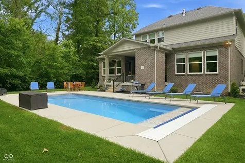 2837 E High Grove Circle Zionsville IN 46077