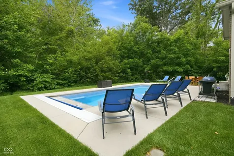 2837 E High Grove Circle Zionsville IN 46077