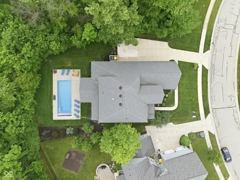 2837 E High Grove Circle Zionsville IN 46077