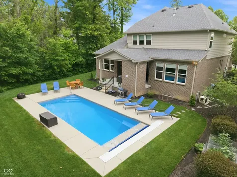 2837 E High Grove Circle Zionsville IN 46077