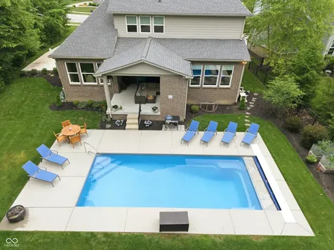 2837 E High Grove Circle Zionsville IN 46077