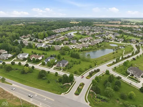 2837 E High Grove Circle Zionsville IN 46077