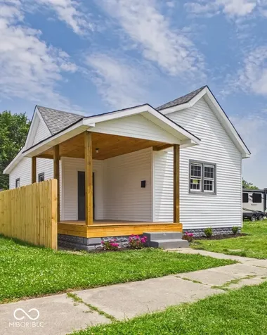 1518 S G Street Elwood IN 46036
