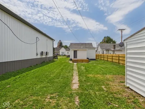 1518 S G Street Elwood IN 46036