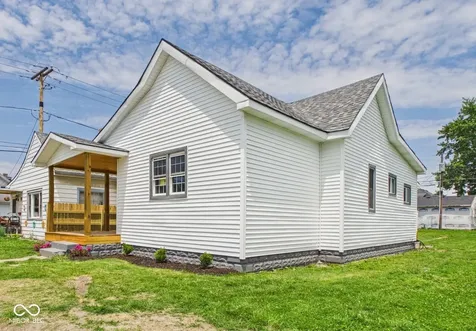 1518 S G Street Elwood IN 46036