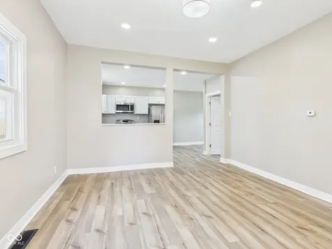 1518 S G Street Elwood IN 46036