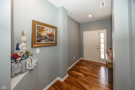 5412 Maywood Drive Whitestown IN 46075
