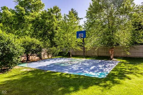 8688 Buffett Parkway Fishers IN 46038