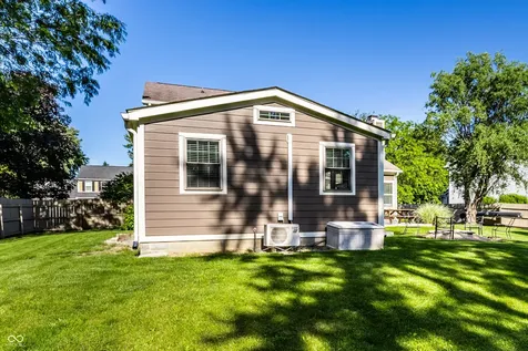 8688 Buffett Parkway Fishers IN 46038