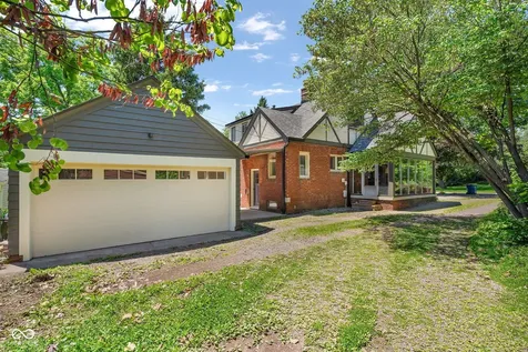 935 N Campbell Avenue Indianapolis IN 46219