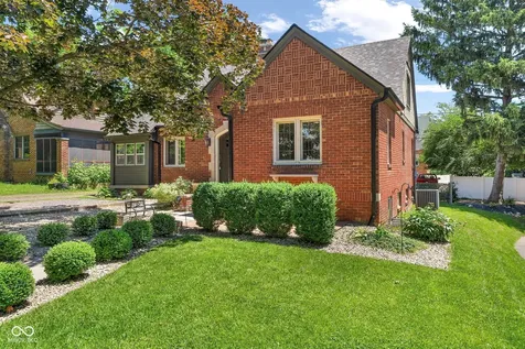 935 N Campbell Avenue Indianapolis IN 46219
