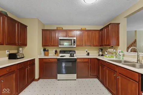 3015 Cassara Drive Indianapolis IN 46203