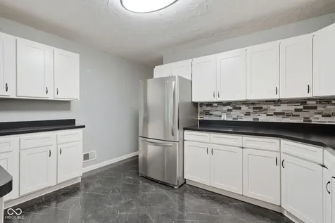 7824 E Hanna Avenue Indianapolis IN 46239