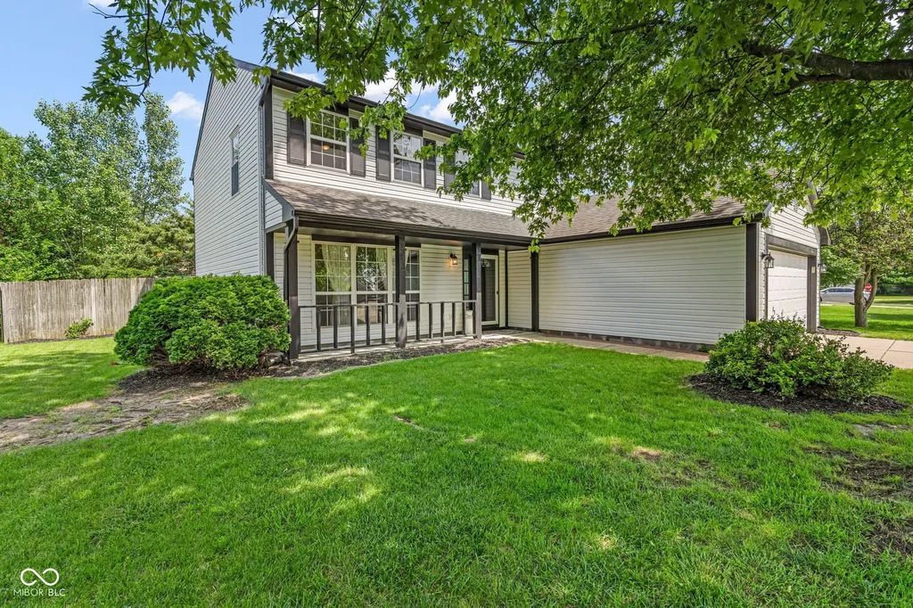 641 Saraina Lane New Whiteland IN 46184