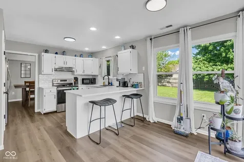 641 Saraina Lane New Whiteland IN 46184
