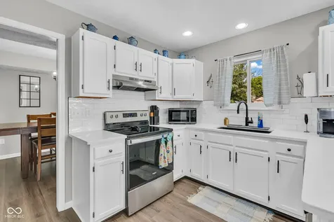 641 Saraina Lane New Whiteland IN 46184