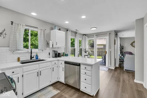 641 Saraina Lane New Whiteland IN 46184