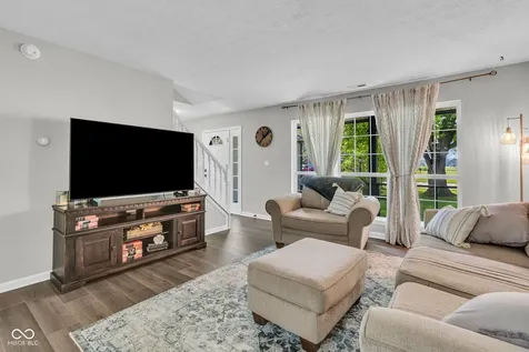 641 Saraina Lane New Whiteland IN 46184