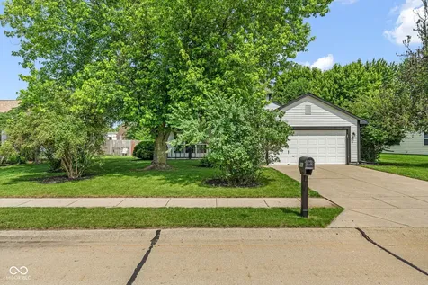 641 Saraina Lane New Whiteland IN 46184