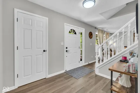 641 Saraina Lane New Whiteland IN 46184