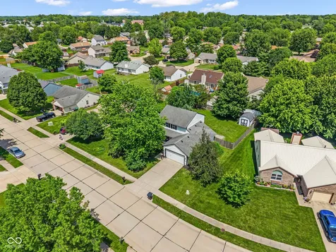 641 Saraina Lane New Whiteland IN 46184