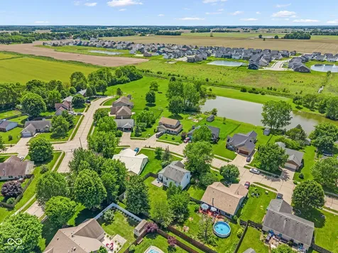 641 Saraina Lane New Whiteland IN 46184