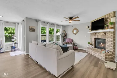 641 Saraina Lane New Whiteland IN 46184