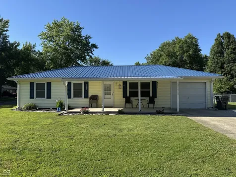 156 Hitchcock Drive Hope IN 47246