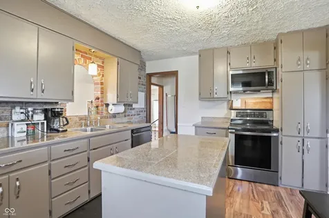 314 N 6th Avenue Beech Grove IN 46107