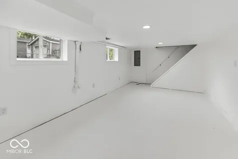 305 N 20th Beech Grove IN 46107