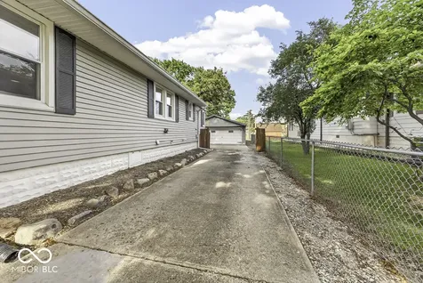 305 N 20th Beech Grove IN 46107