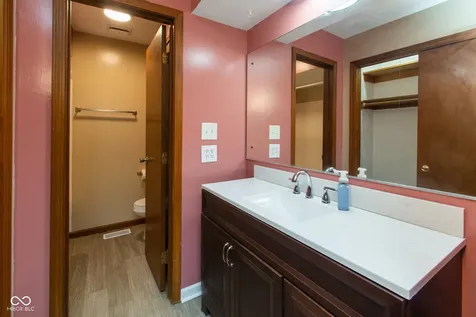 2236 Country Club Road Indianapolis IN 46234