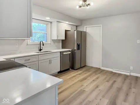 1208 Elizabeth Lane Terre Haute IN 47802