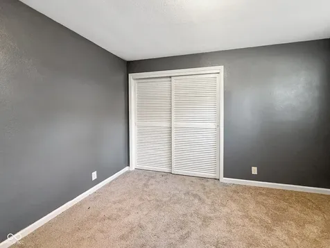 1208 Elizabeth Lane Terre Haute IN 47802