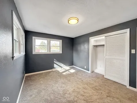 1208 Elizabeth Lane Terre Haute IN 47802